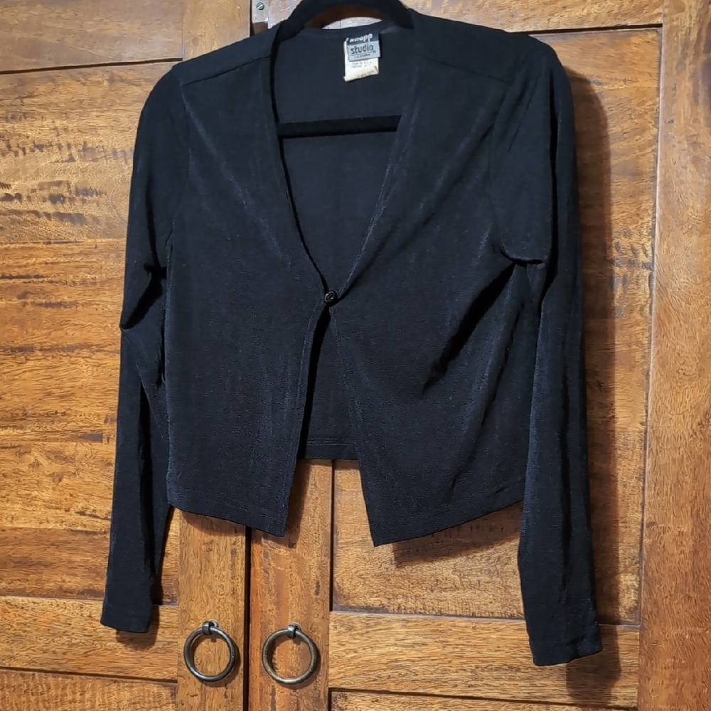 Black Cropped Top With Button Close Size Medium